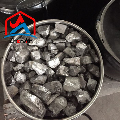 Donkergrijze staalproductieladder Ferro vanadium FeV80 FeV50 80% 50%